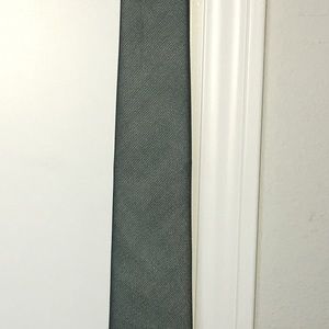 Mens Wearhouse light green tie